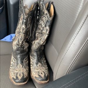 Women’s Distressed Corral Boots
